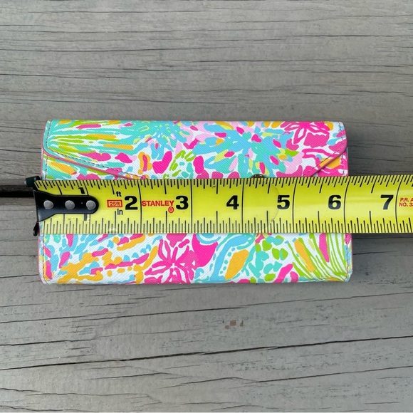 Lilly Pulitzer Collapsible Sunglass Spot Ya Case It’s Always Sunny Somewhere
